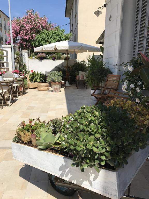 Hotel Lisa Viareggio Dış mekan fotoğraf